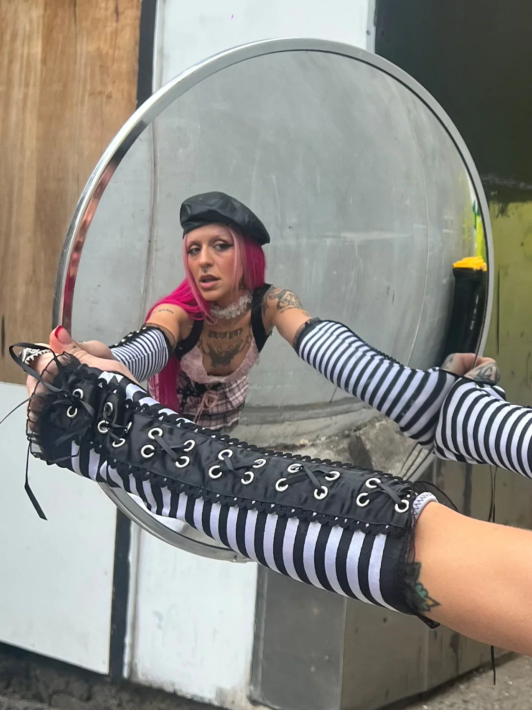 ARM WARMERS - LACE UP BLACK & WHITE - Image 2
