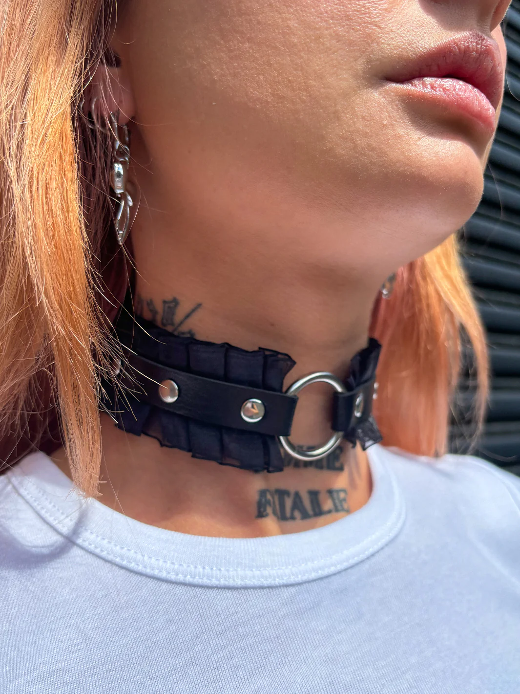 BIG O FRILL CHOKER - BLACK - Image 2