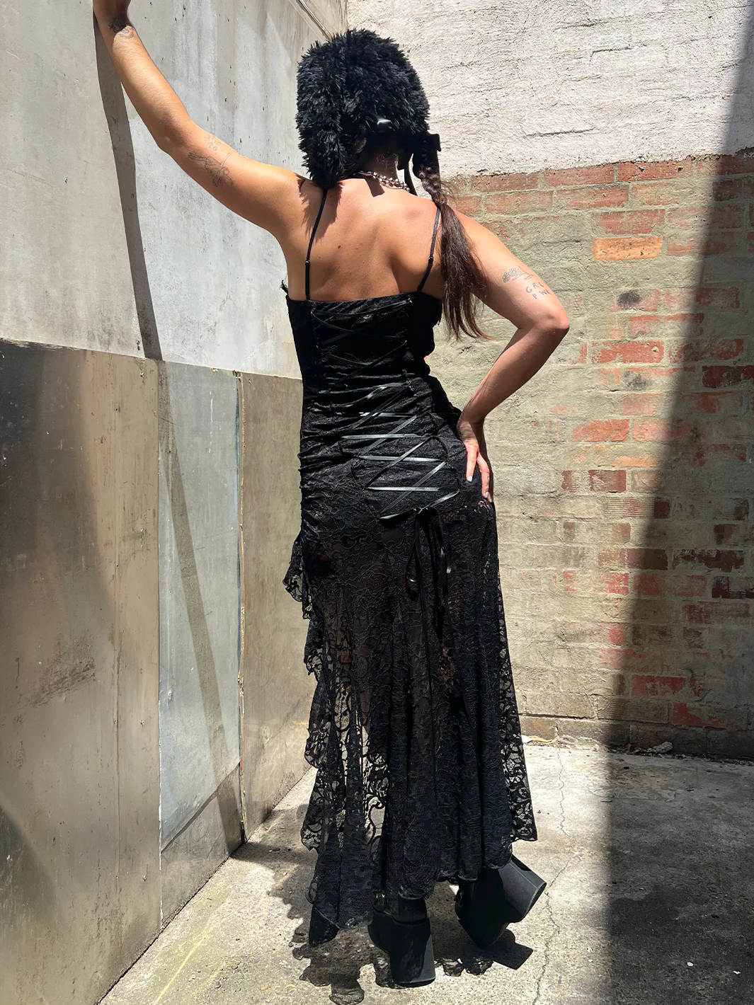 BLACK PARADE LACE MAXI DRESS - Image 2