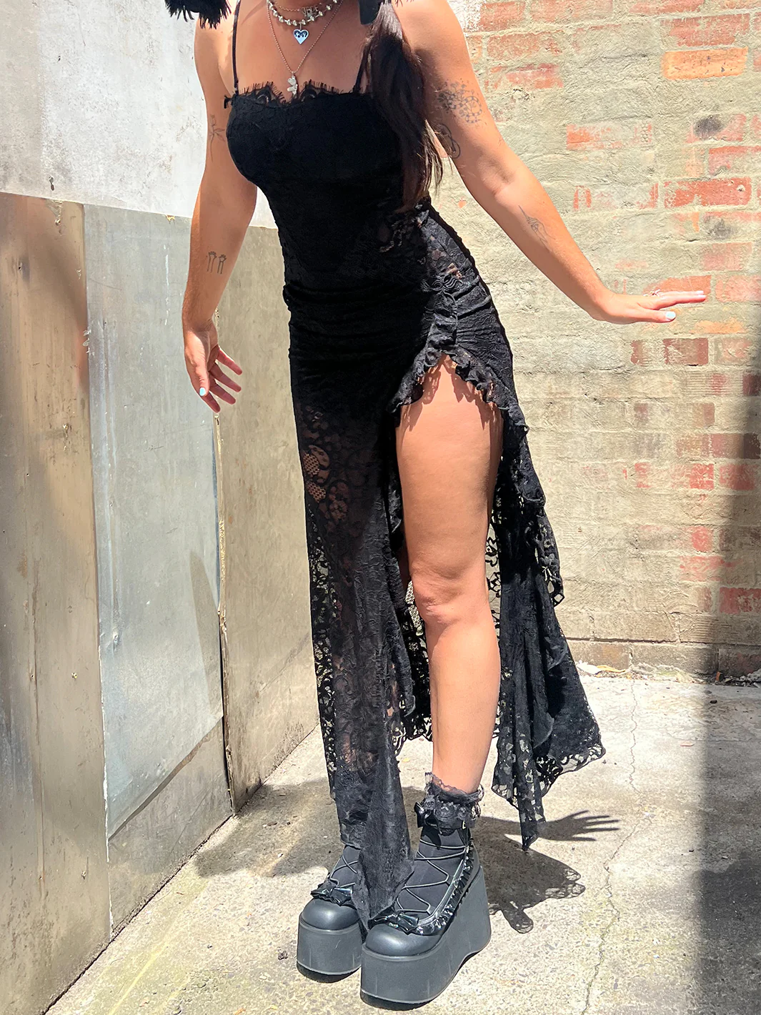 BLACK PARADE LACE MAXI DRESS - Image 5