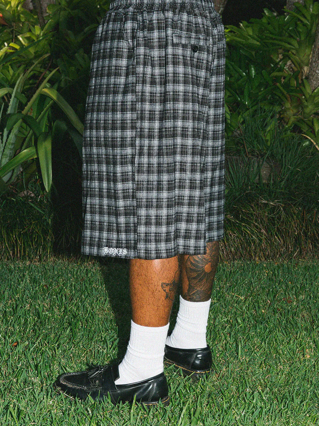 BONES PLAID SHORTS - BLACK/WHITE - Image 3