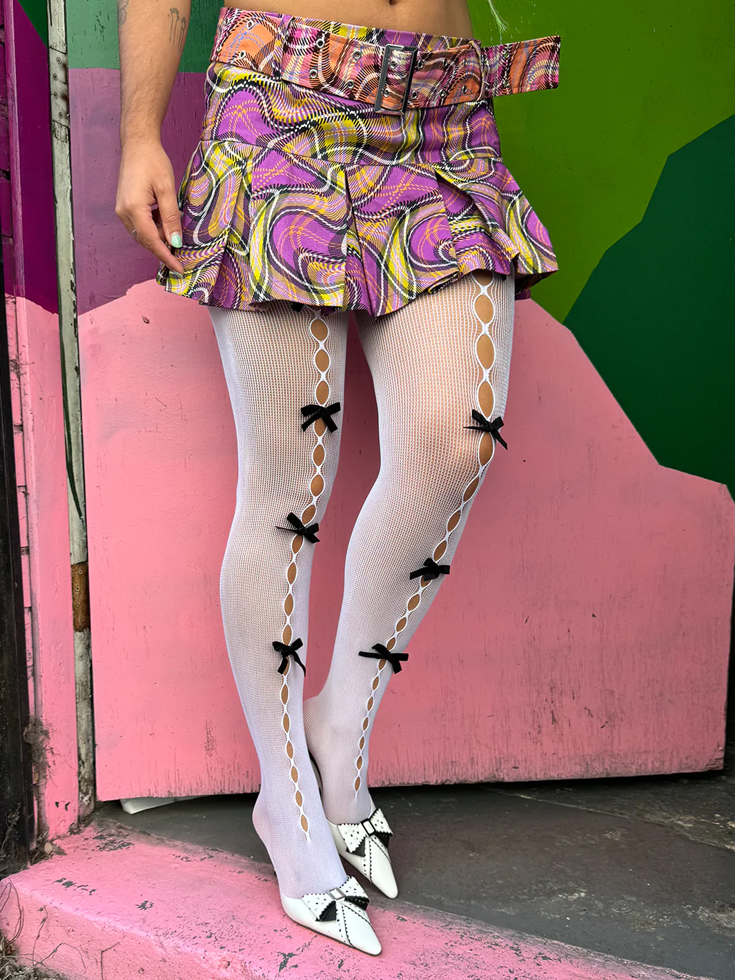 BOW FISHNETS - WHITE/BLACK - Image 2