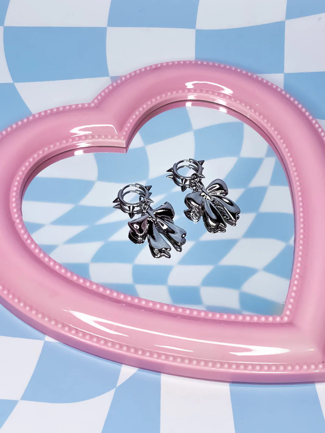 BOW ME HOOP EARRINGS - Image 3