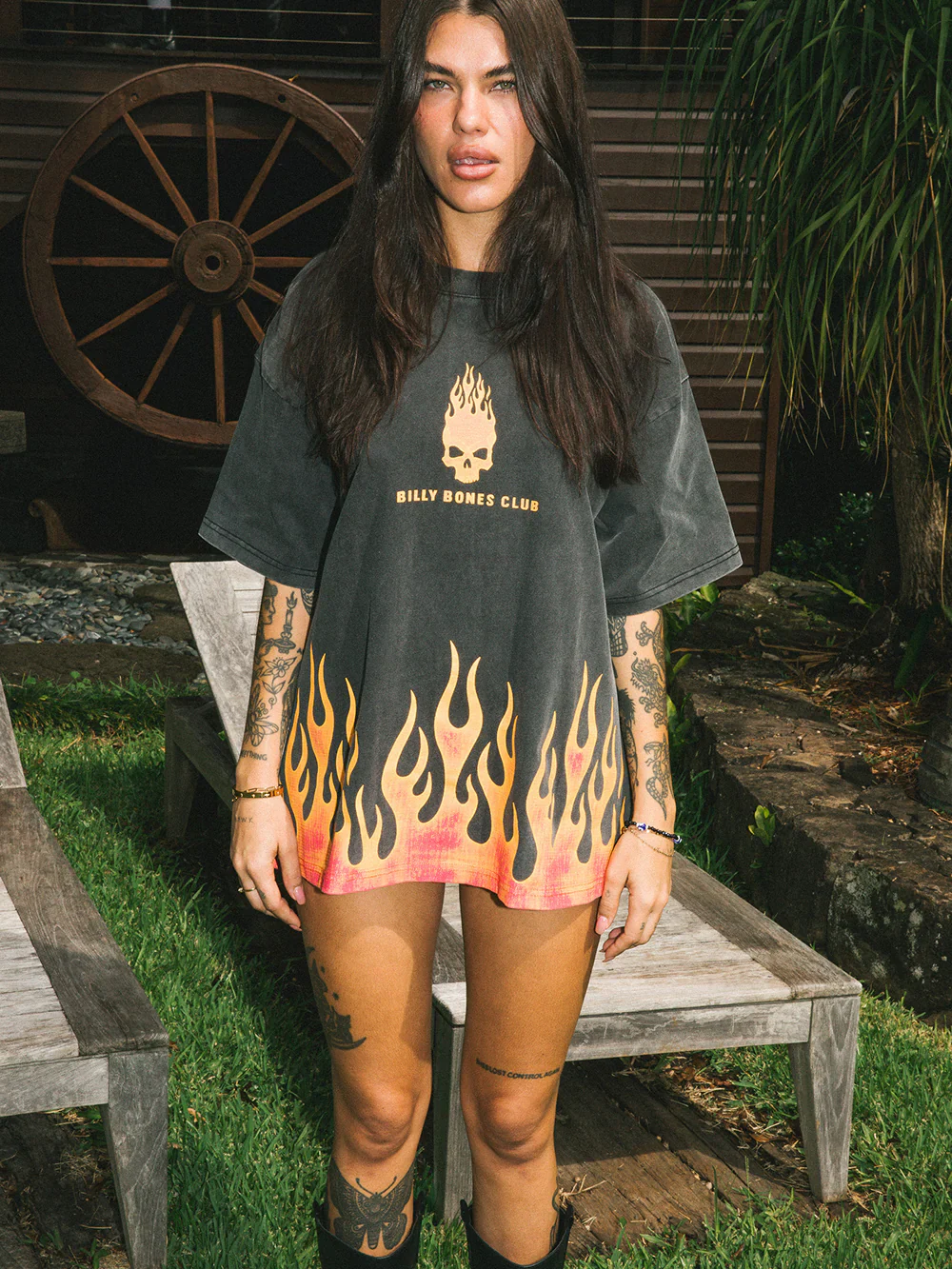 BURNING SKULL BOXY TEE - WASHED BLACK/FLAME