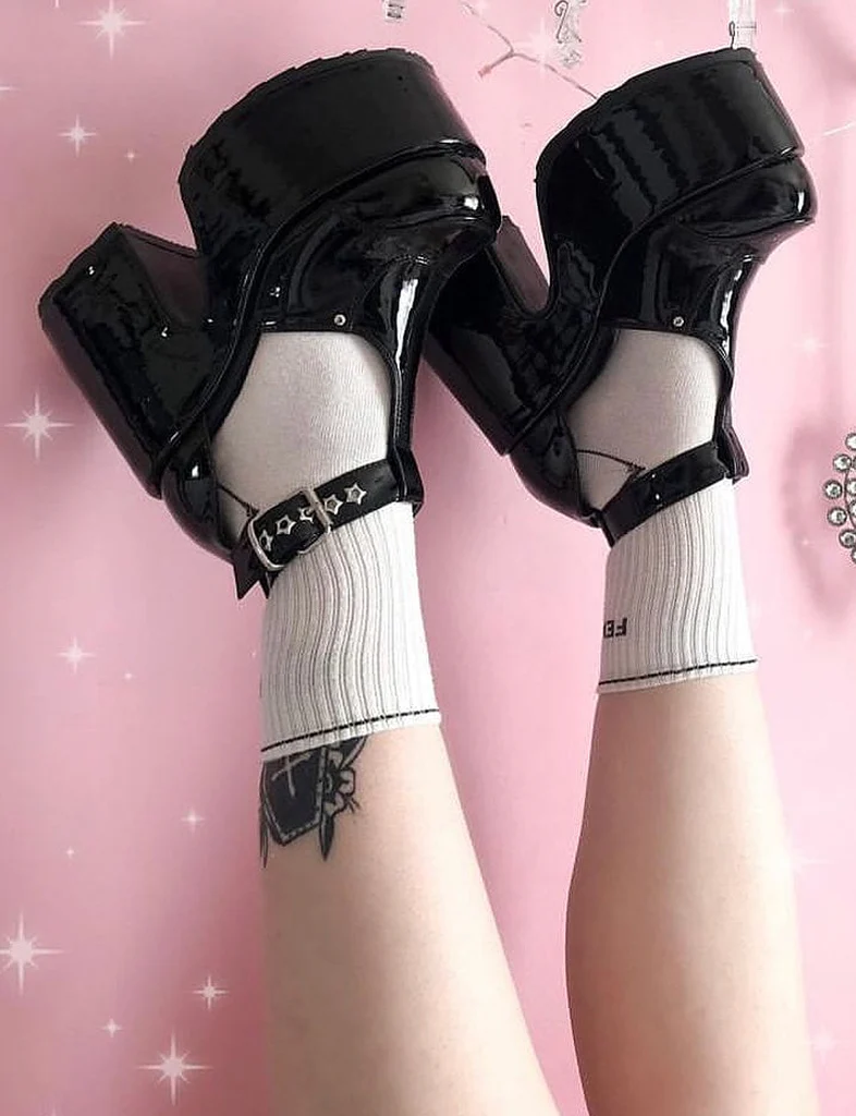DEMONIA CAMEL-103 - BLACK PATENT ✰ PRE ORDER ✰ - Image 2
