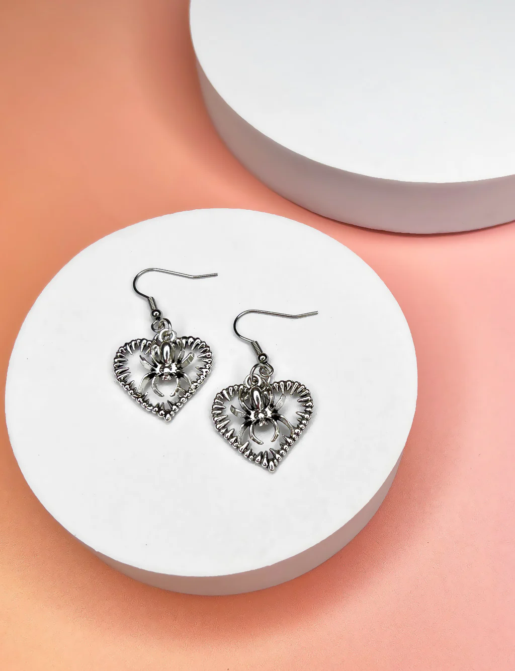 CREEPING HEART EARRINGS