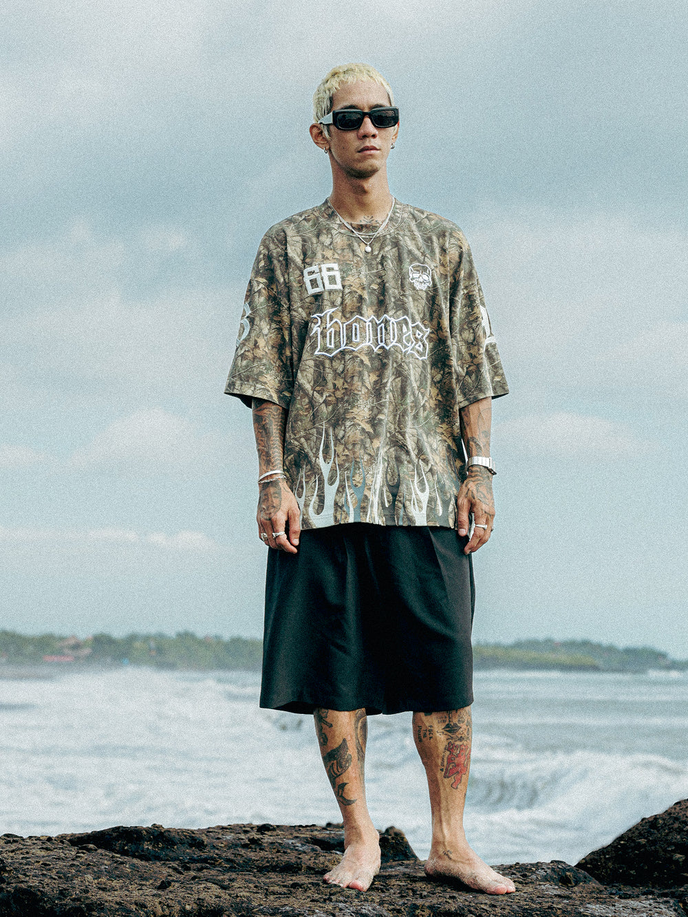 CROSSBONES PLEATED SHORTS - Image 6