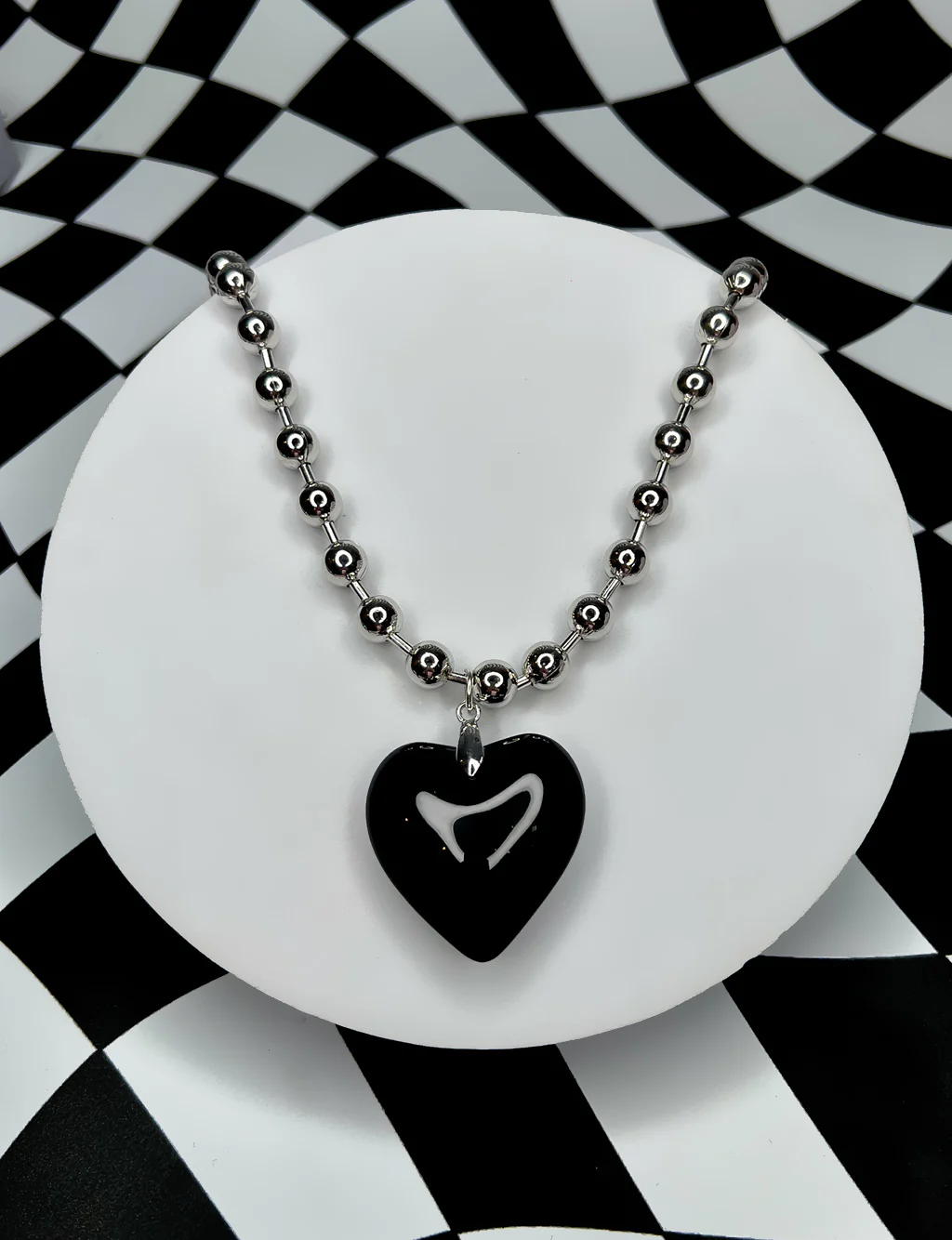 DRAZIC NECKLACE - BLACK HEART - Image 2