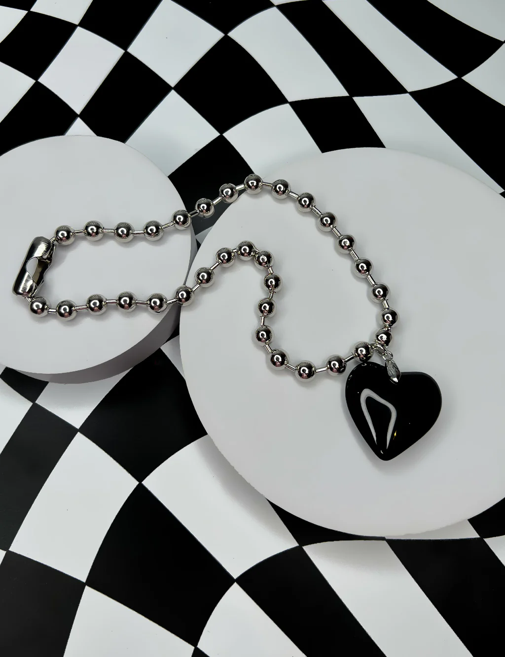 DRAZIC NECKLACE - BLACK HEART - Image 3