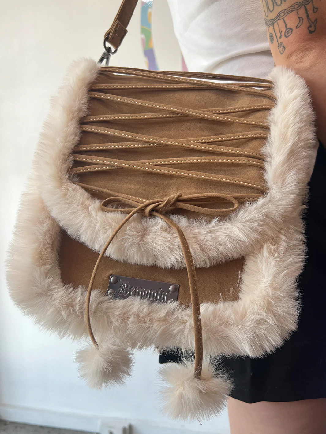 FAUX SUEDE & FUR CROSS BODY BAG - CAMEL ✰ PRE ORDER ✰ - Image 4