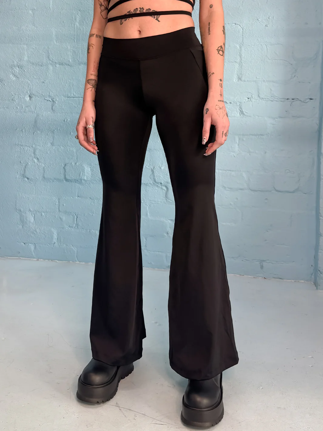 FLARES - FLAT BLACK - Image 2