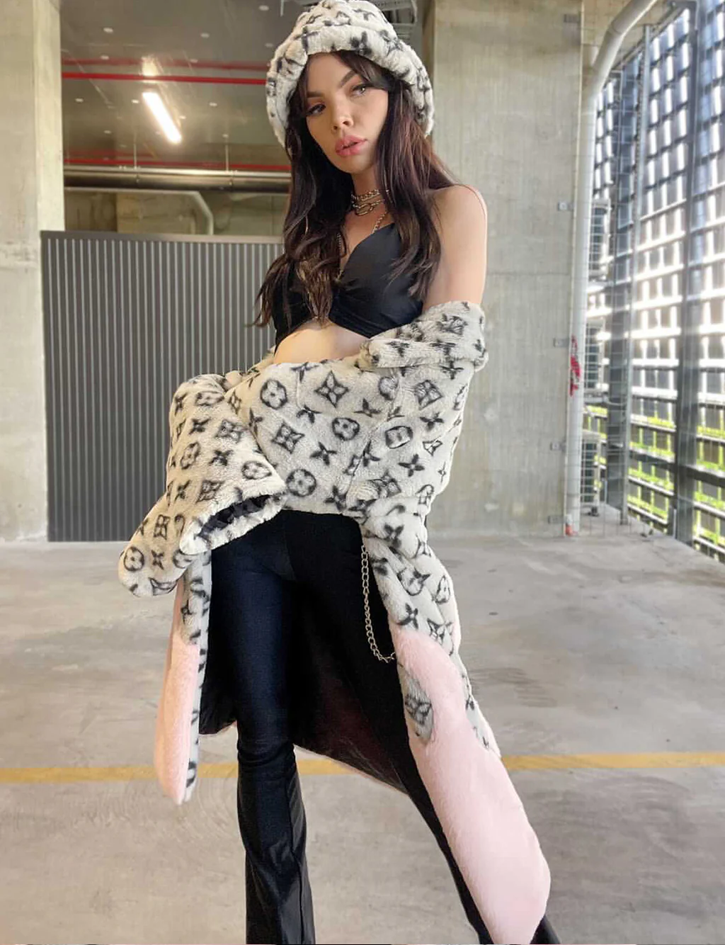 HOT AND BOUGEE FAUX FUR JACKET - GREY/PINK FLAME ✰ MADE 4 U ✰ - Image 4