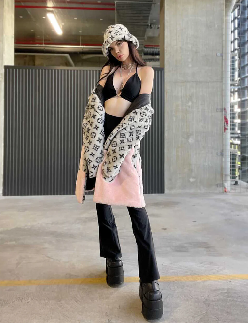 HOT AND BOUGEE FAUX FUR JACKET - GREY/PINK FLAME ✰ MADE 4 U ✰ - Image 5