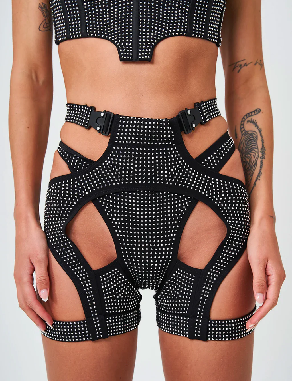 MORPH SHORTS - BLACK - Image 2
