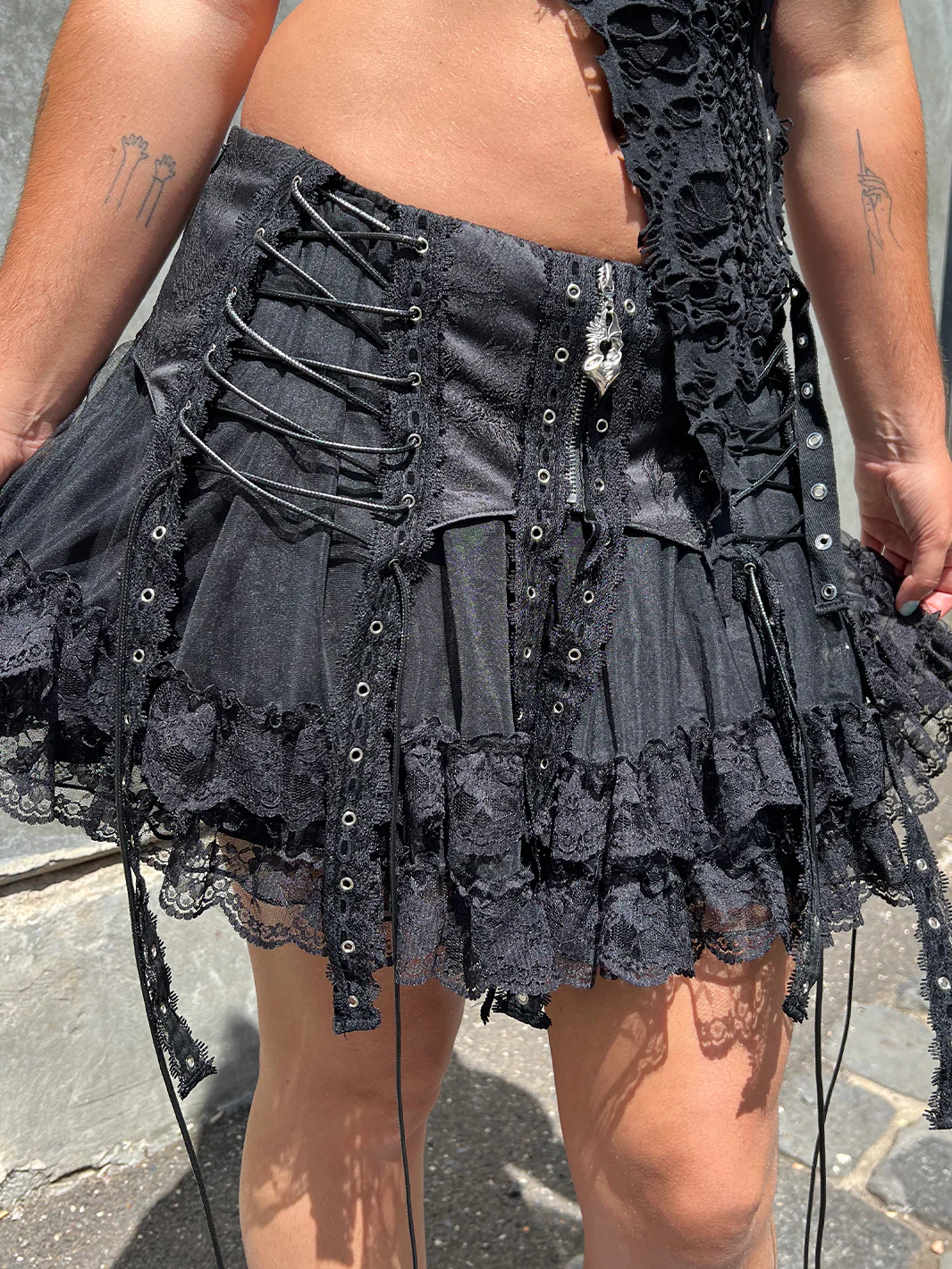 HELENA TULLE MINI SKIRT - Image 2