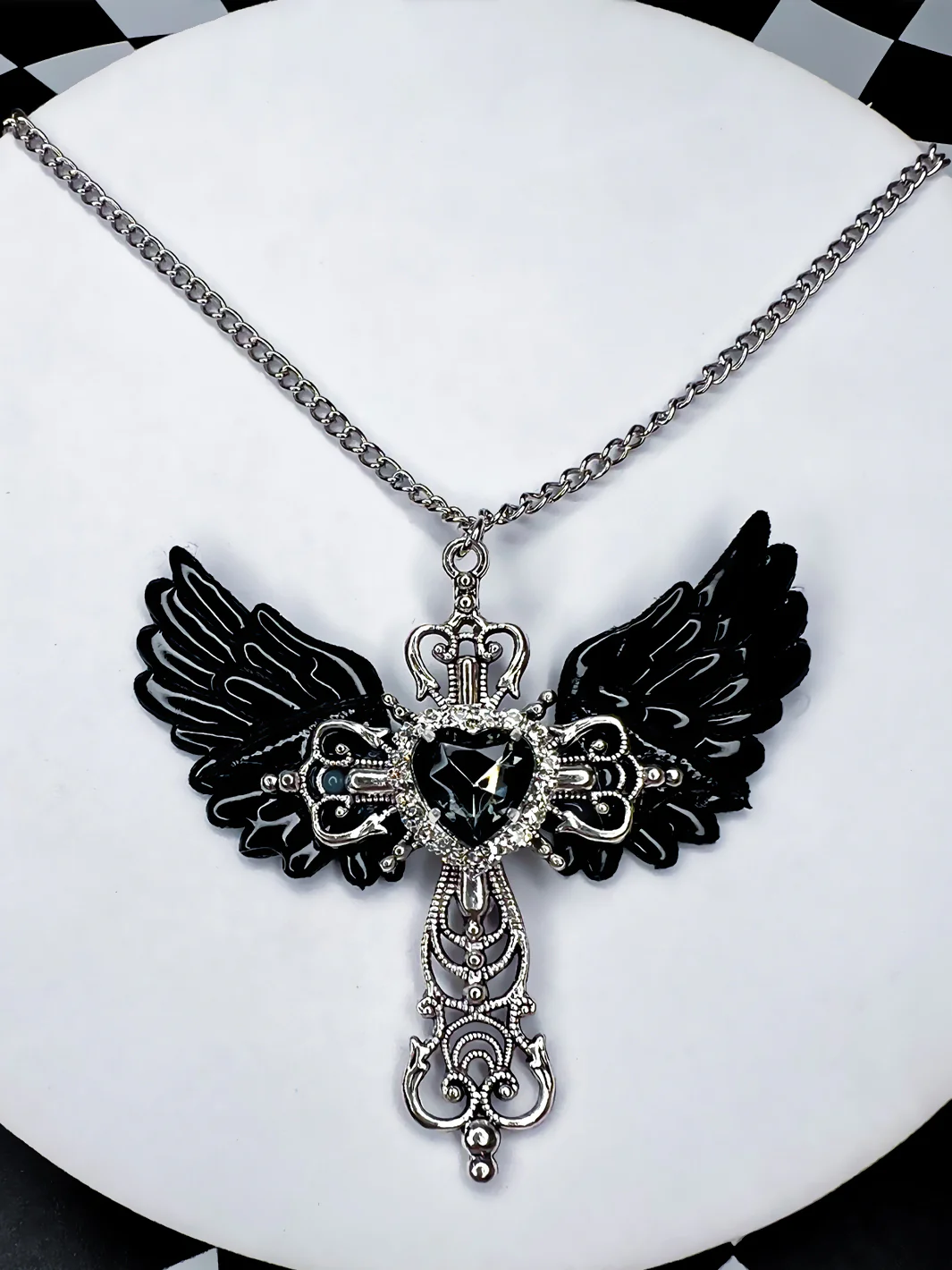 SACRED HEART NECKLACE - BLACK