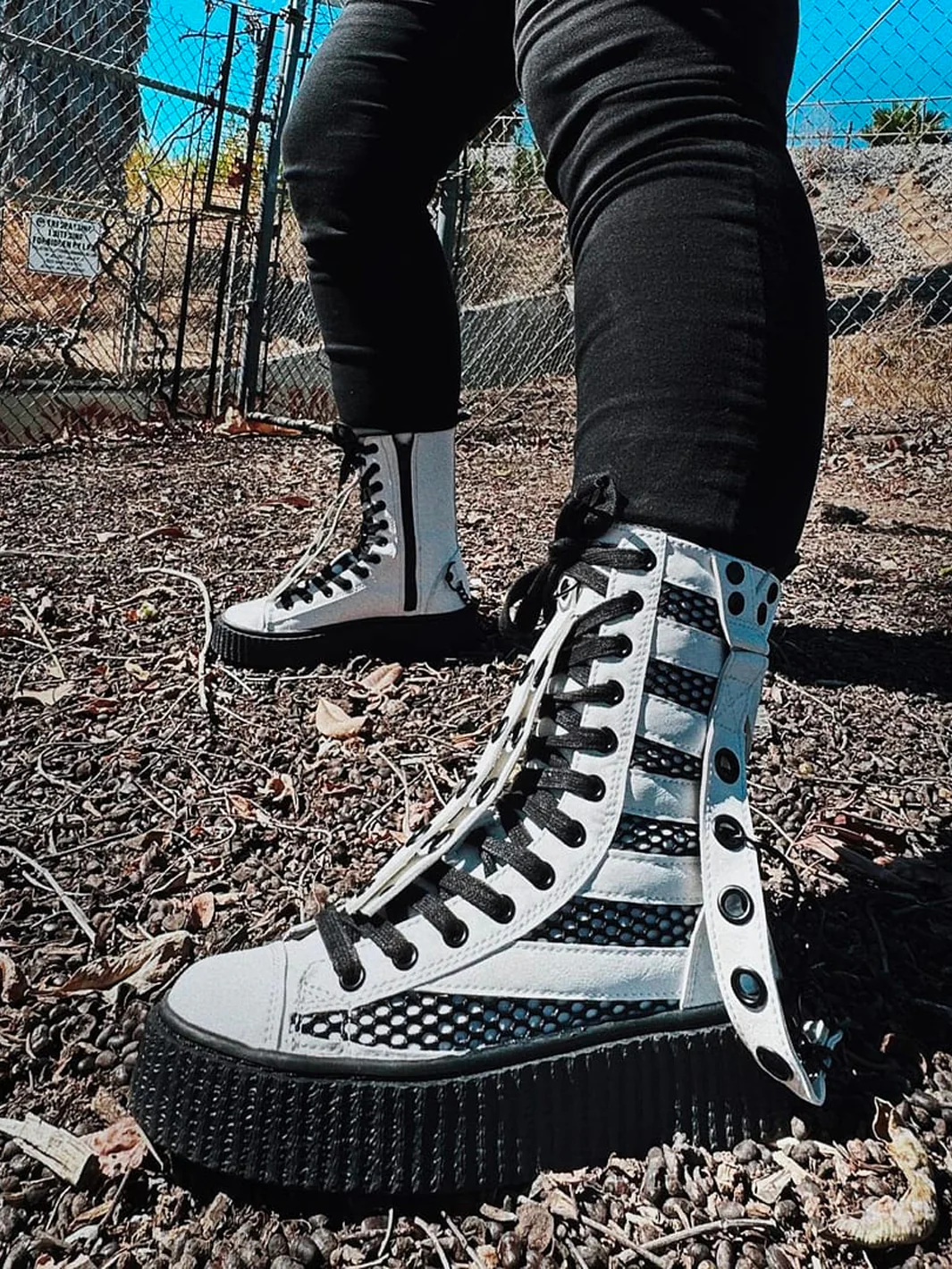 DEMONIA SNEEKER-325 - WHITE ✰ PRE ORDER ✰ - Image 2