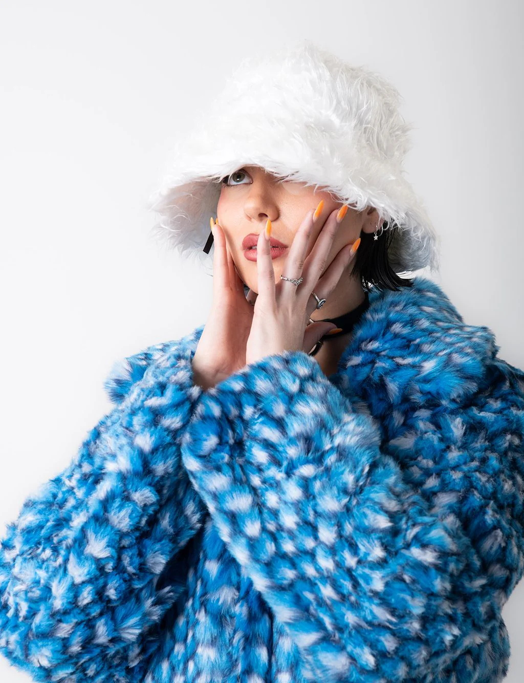 SHAGGY FUZZY HAT - WHITE - Image 4