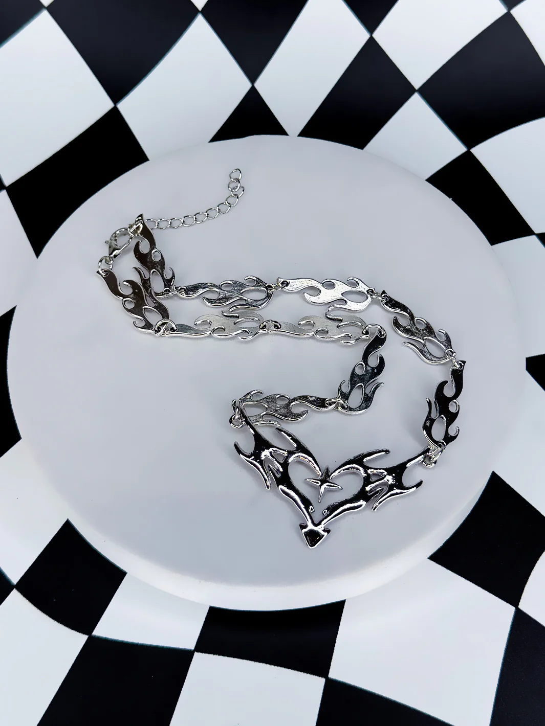 TRIBAL FLAME NECKLACE - Image 2