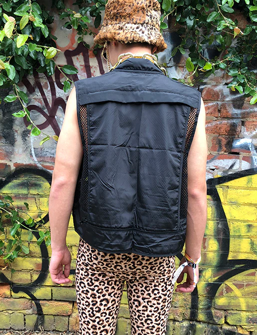 ULTIMATE UTILITY VEST - BLACK - Image 3