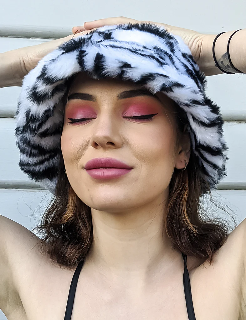 ZEBRA FUZZY HAT - Image 3